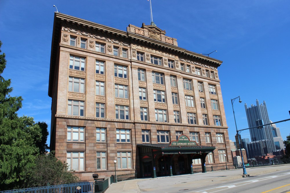 Pittsburgh Landmarks Building