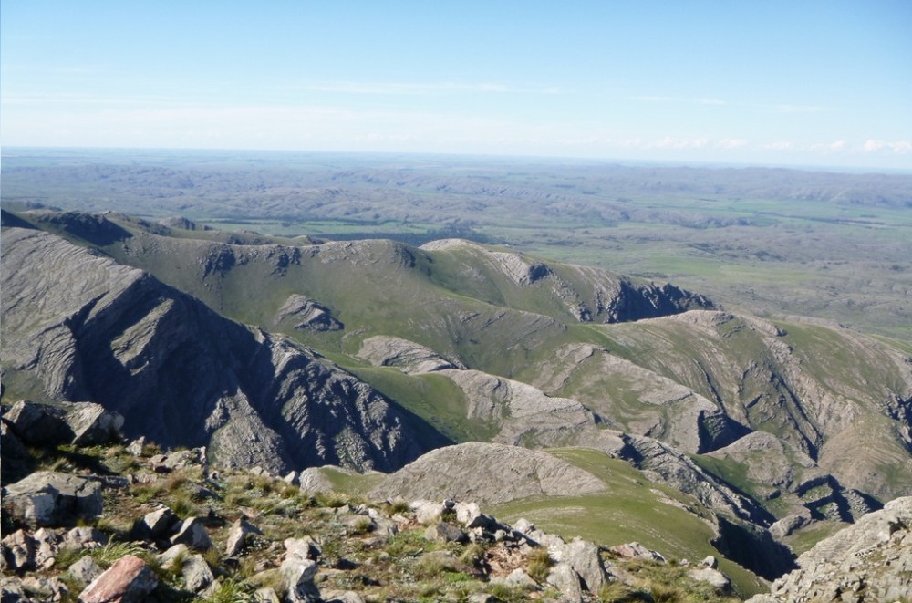 Ventana Cerro Tres Picos